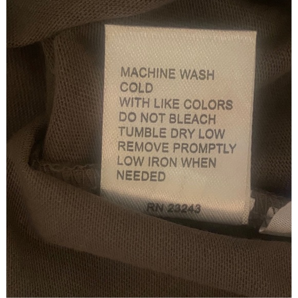 V-Neck  Gray Short Sleeve T-Shirt  XS - Picture 5 of 5